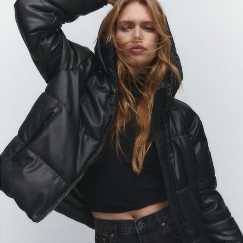Zara Women's Black Puffer Jacket